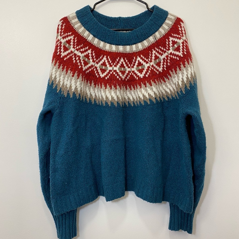 American eagle winter sweater!!
